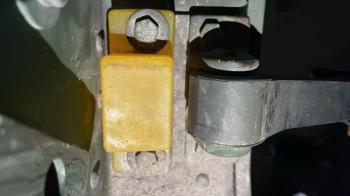 Подушка капоту бокова 5340011858821 / 5588